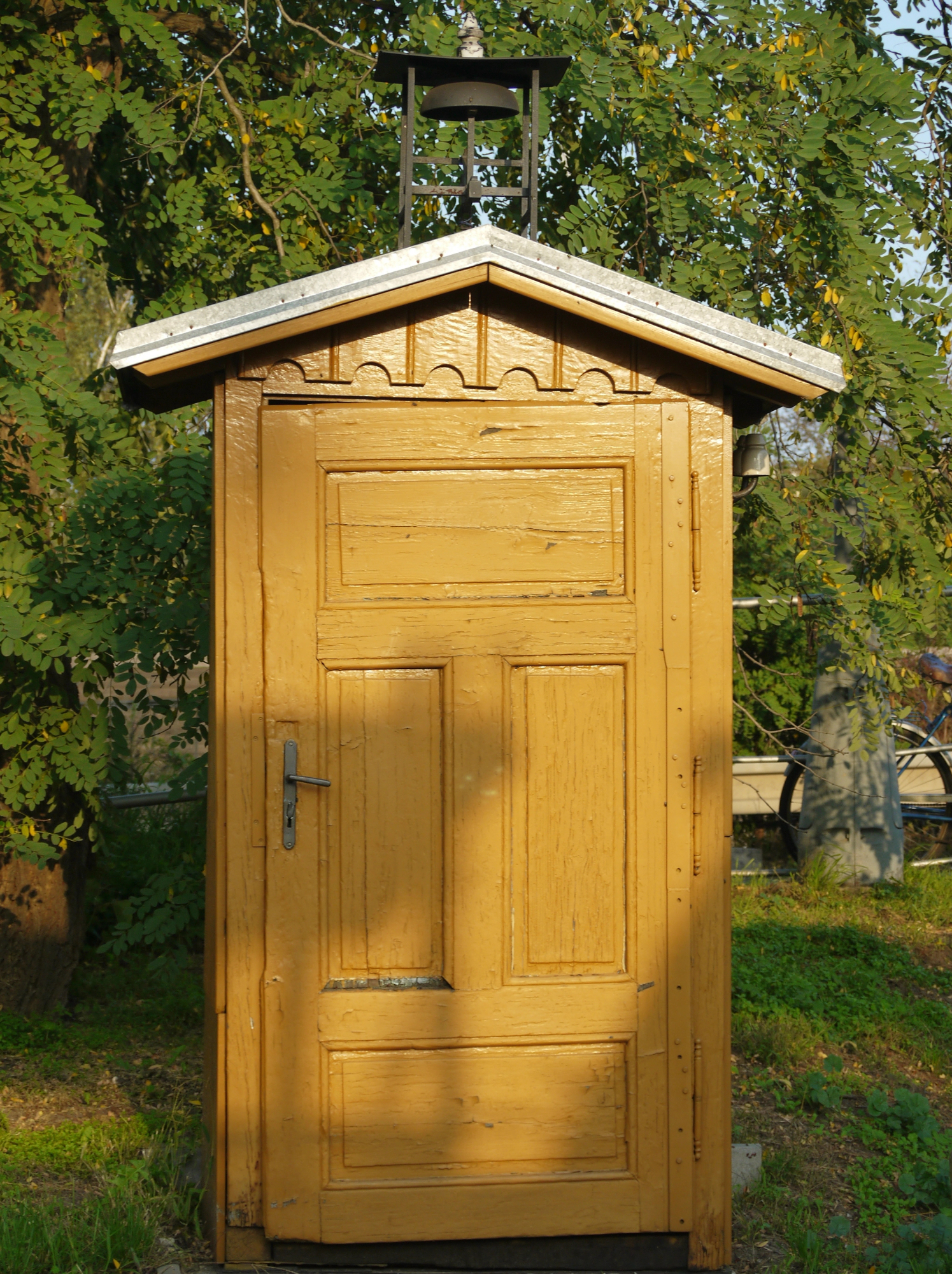 Vrtne ute me vedno spomnijo na otroštvo